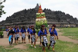 Tradisi ruwat rawat Borobudur