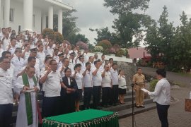 Bupati Evangelian Sasingen Lantik Sejumlah Pejabat  Pemkab Sitaro