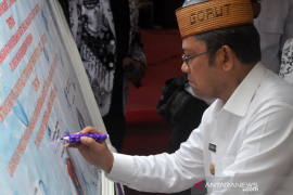 Bupati Gorontalo Utara canangkan pengurangan penggunaan kemasan plastik