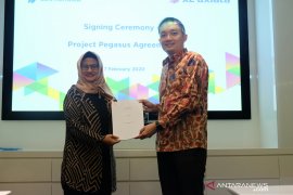 Centratama memenangkan tender akuisisi 1.054 menara XL Axiata