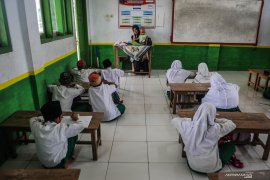 UNESCO: Teachers play crucial roles in lifelong learning