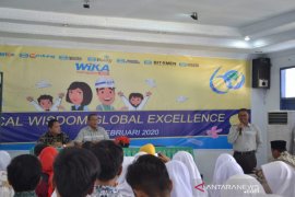 Puluhan pelajar di Subang ikuti kegiatan "WIKA Mengajar" 2020