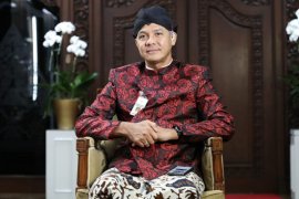 Ganjar dukung wacana skripsi diganti pengabdian di desa