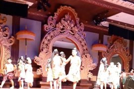 Maestro Made Taro tampilkan permainan tradisional di "Bulan Bahasa Bali"