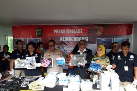 50 bidan dan 100 calo terlibat klinik aborsi di Paseban