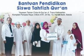 Bank Kalsel Syariah peduli pendidikan AlQuran