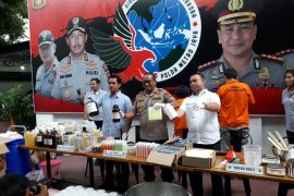 Pabrik kosmetik ilegal di Depok miliki keuntungan Rp200 juta per bulan