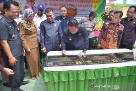 Bupati Bekasi resmikan resmikab bh pembangunan Kotaku dan Berseka