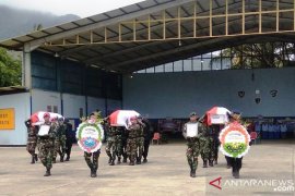12 prajurit TNI korban kecelakaan heli di Papua dapat kenaikan pangkat