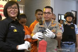 Polisi gadungan merampok sepeda motor dengan pistol mainan