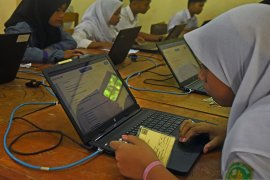 Pencairan dana BOS berubah langsung ke rekening sekolah mulai 2020