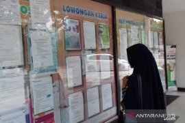 Pemko Pekanbaru buka lowongan kerja untuk ratusan tenaga penanganan COVID-19. Ini syaratnya