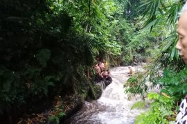 Ratusan siswa SMPN 1 Turi Sleman terseret banjir saat kegiatan Pramuka