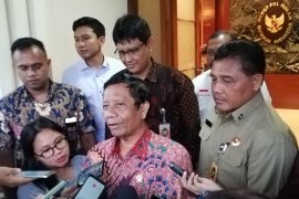 Menkopolhukam sebut dua ancaman kedaulatan secara terorial