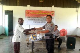 Polisi imbau warga kampung Sewan jaga Kamtibmas Kabupaten Sarmi