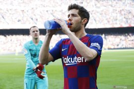 Menjelang hadapi Napoli, Barcelona konfirmasi cedera Sergi Roberto