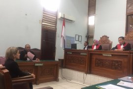 Nikita Mirzani didakwa lakukan penganiayaan mantan suami