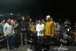 Anak mantan Bupati Bangka Barat serahkan berkas calon perseorangan