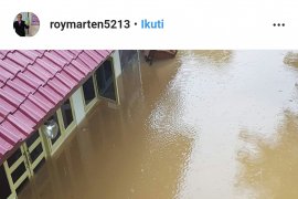 Rumah aktor Roy Marten kembali kebanjiran