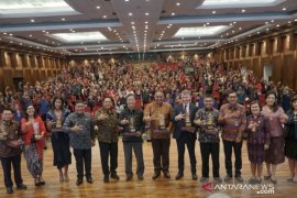 Denpasar selenggarakan seminar "penguatan identitas" semarakkan HUT Ke-232