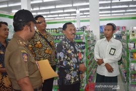 Sejumlah toko swalayan di Lumajang terjaring OTT masih gunakan kantong plastik