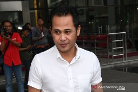 Penyidik KPK panggil advokat Donny Tri Istiqomah terkait Harun Masiku