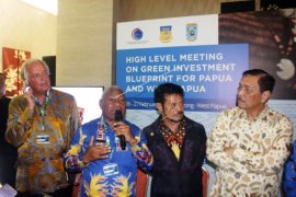 Komitmen Investasi Hijau di Papua Barat Page 1 Small