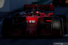 Ferrari dan Vettel tercepat, Mercedes mogok di hari ke-5 tes Barcelona