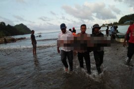 Hendak antar jenazah, lima orang ini meninggal di perjalanan