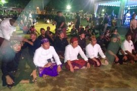 Wali Kota dan wakilnya nikmati hiburan HUT Denpasar ke-232