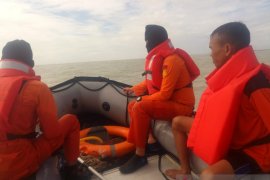 Tim SAR Pangkalpinang lakukan penyisiran cari nelayan hilang