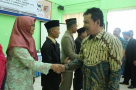 KPU Padang Panjang lantik anggota PPK untuk Pilgub 2020