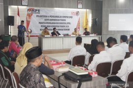 Sukseskan Pilkada 2020, KPU HST lantik 55 anggota PPK