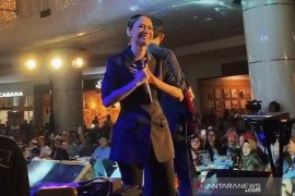 BCL tampil pertama kalinya di panggung pasca meninggalnya Ashraf Sinclair