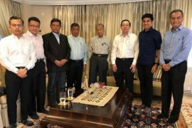 Mahathir menyatakan tak dukung individu manapun