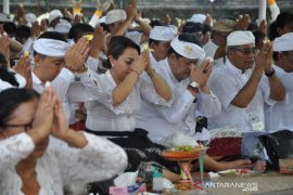 Bupati Tabanan laksanakan "Bhakti Penganyar" di Pura Punduk Dawa