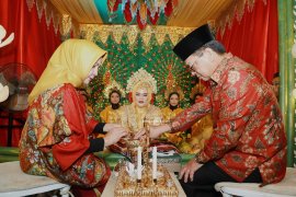 Mappaci hingga Saksi Akad Nikah Epi-Amir