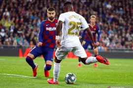 Real Madrid kalahkan Barcelona 2-0. Ini kronologinya