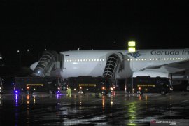 World Dream, Diamond Princess evacuees to undergo separate observation