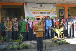 Bupati Sleman pimpin Deklarasi Ayo Move On SMPN 1 Turi