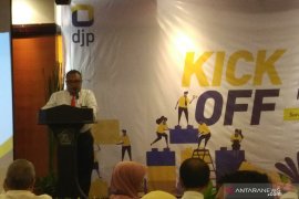 Hindari tatap muka, Kantor Pajak di Surabaya buka layanan "chat center"
