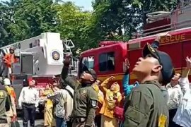 Gudang genset Mal Pelayanan Publik Siola Kota Surabaya terbakar