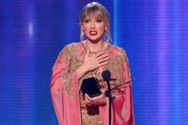 Musisi terlaris dunia, Taylor Swift sukses mengalahkan Ed Sheeran dan Eilish