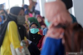 Antisipasi penyebaran virus Corona di stasiun KA