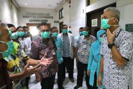 Gubernur Jateng larang Kapal Pesiar Viking Sun bersandar di Semarang