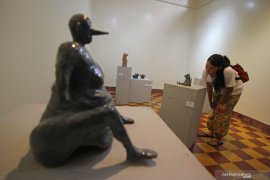 Pameran keramik Tanah Air Beta