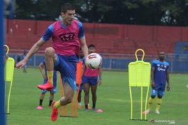 Liga 1: Persik vs Persiraja, panpel turunkan harga tiket