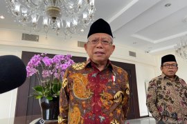 Wapres imbau masyarakat jangan "panic buying"