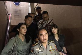 Gisel dan Tyas Mirasih diperiksa tujuh jam terkait pembobolan kartu kredit