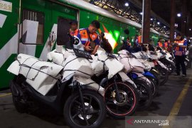 Dua kereta angkutan motor gratis akan layani pemudik lintas selatan Jawa
